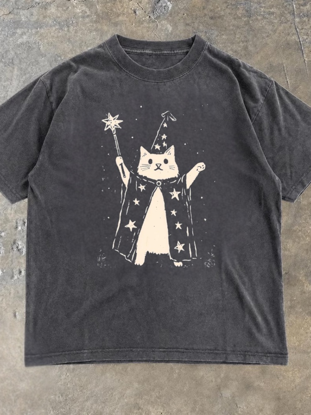 Comfort Color Cat Wizard Magic Wand Stars Cloak Hat Vintage Black T-Shirt